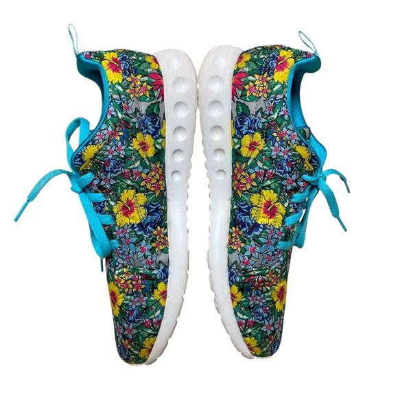 PUMA Women’s Carson Runner Hibiscus Sneakers - Picture 3 of 15